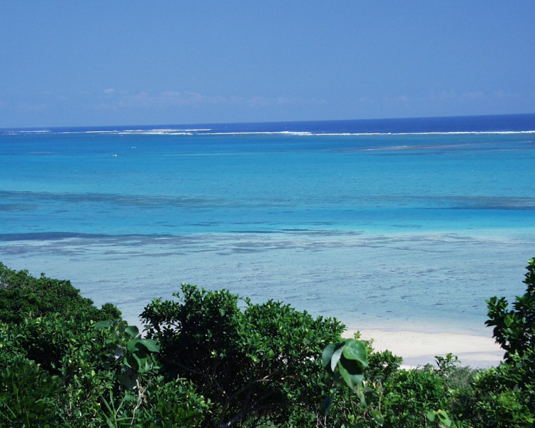 百名ビーチ　－沖縄旅行のための海の写真集