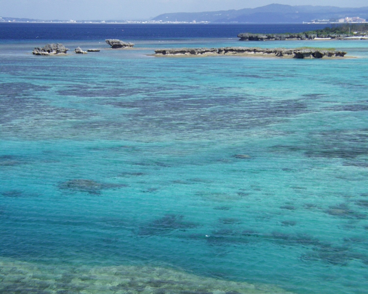 万座ビーチホテル　－沖縄旅行のための海の写真集