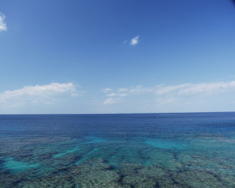 宇嘉－沖縄旅行のための海の写真集