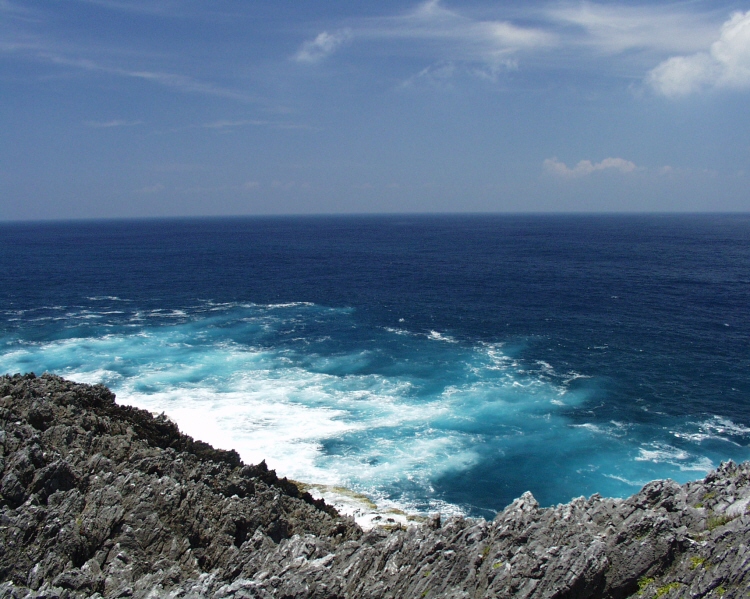 辺戸岬－沖縄旅行のための海の写真集