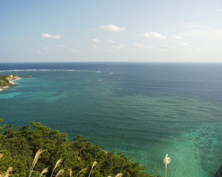 安田（アダ）－沖縄旅行のための海の写真集