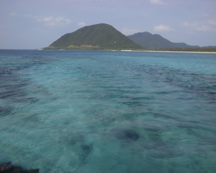 伊平屋島－沖縄旅行のための海の写真集